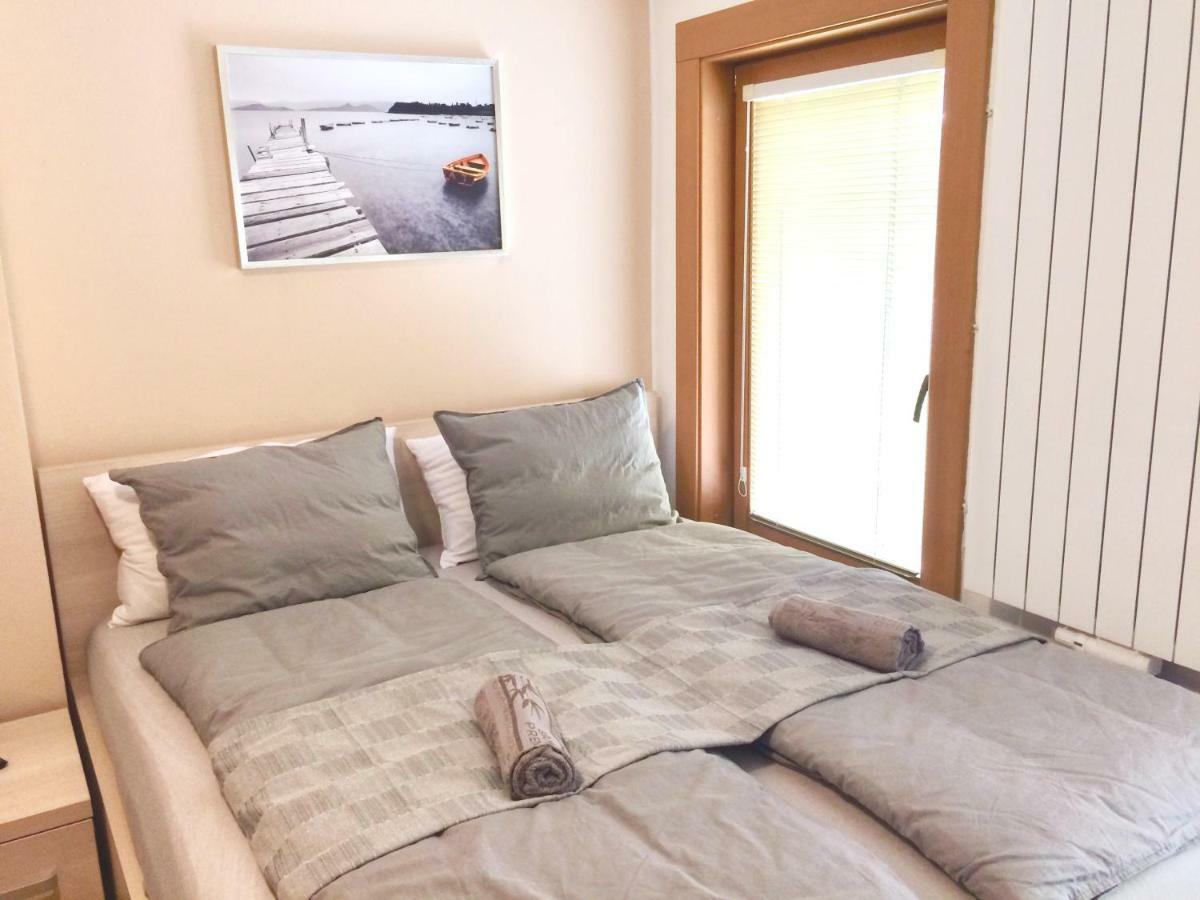 Apartman Mh Břeclav Exteriör bild