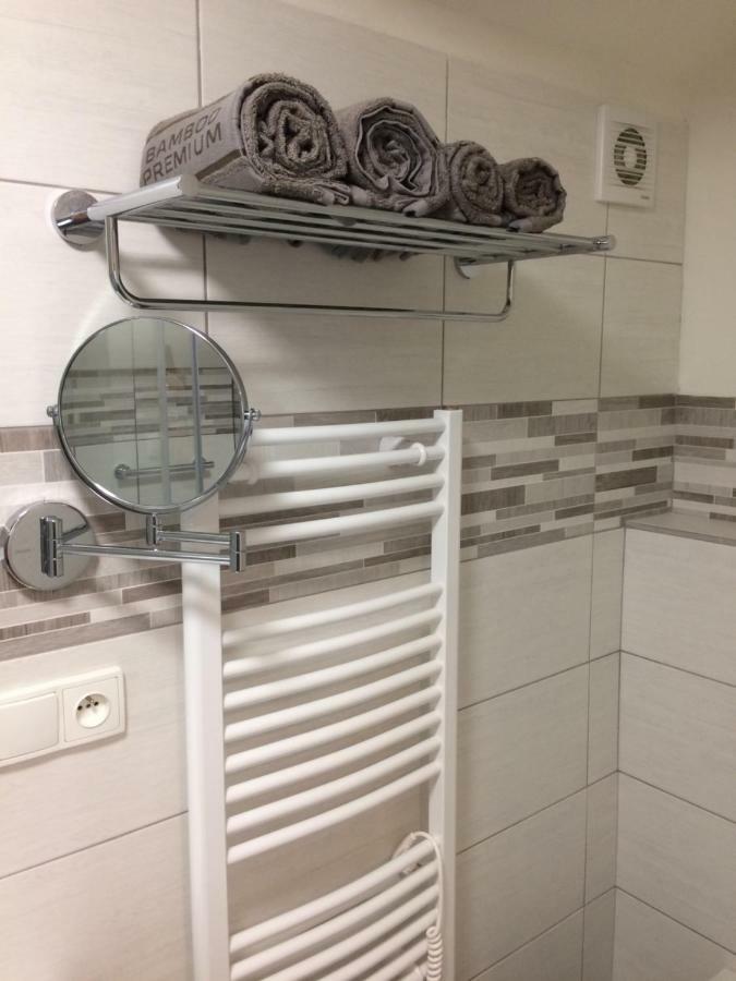 Apartman Mh Břeclav Exteriör bild